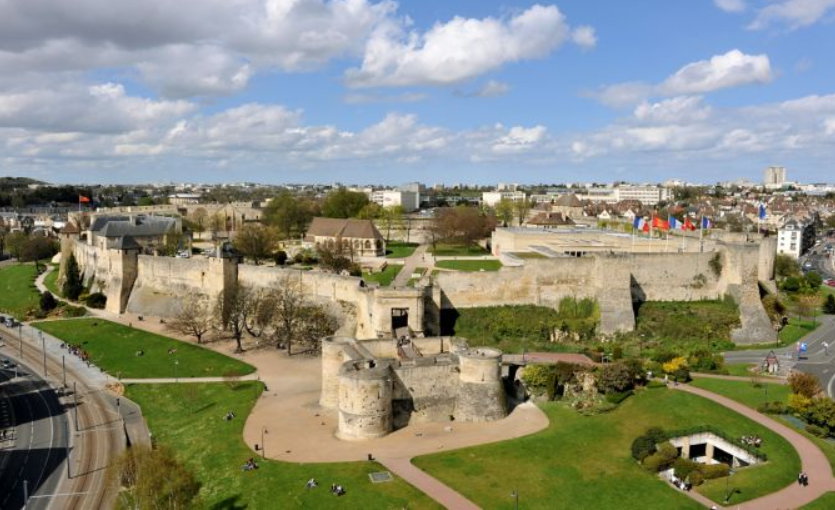 HISTORIC NORMANDY – FROM THE BAYEUX TAPESTRY, CHÂTEAUX, MEDIEVAL TOWNS ...